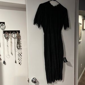 BNWT Gorgeous Lulus black lace dress Women’s Medium NEVER WORN STIL HAS TAGS